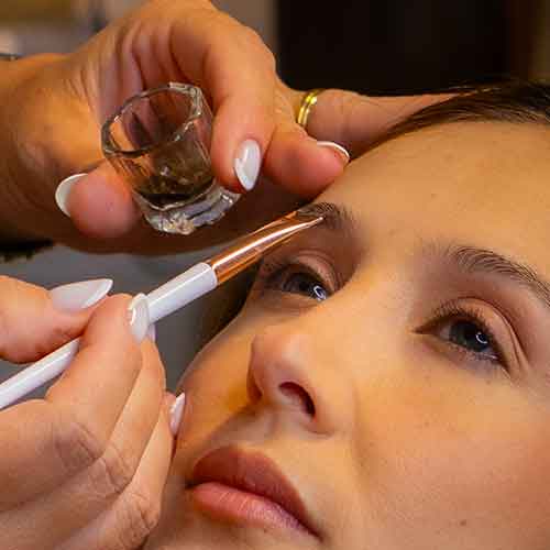 Diseño-de-cejas--+-depilacion-+tinte