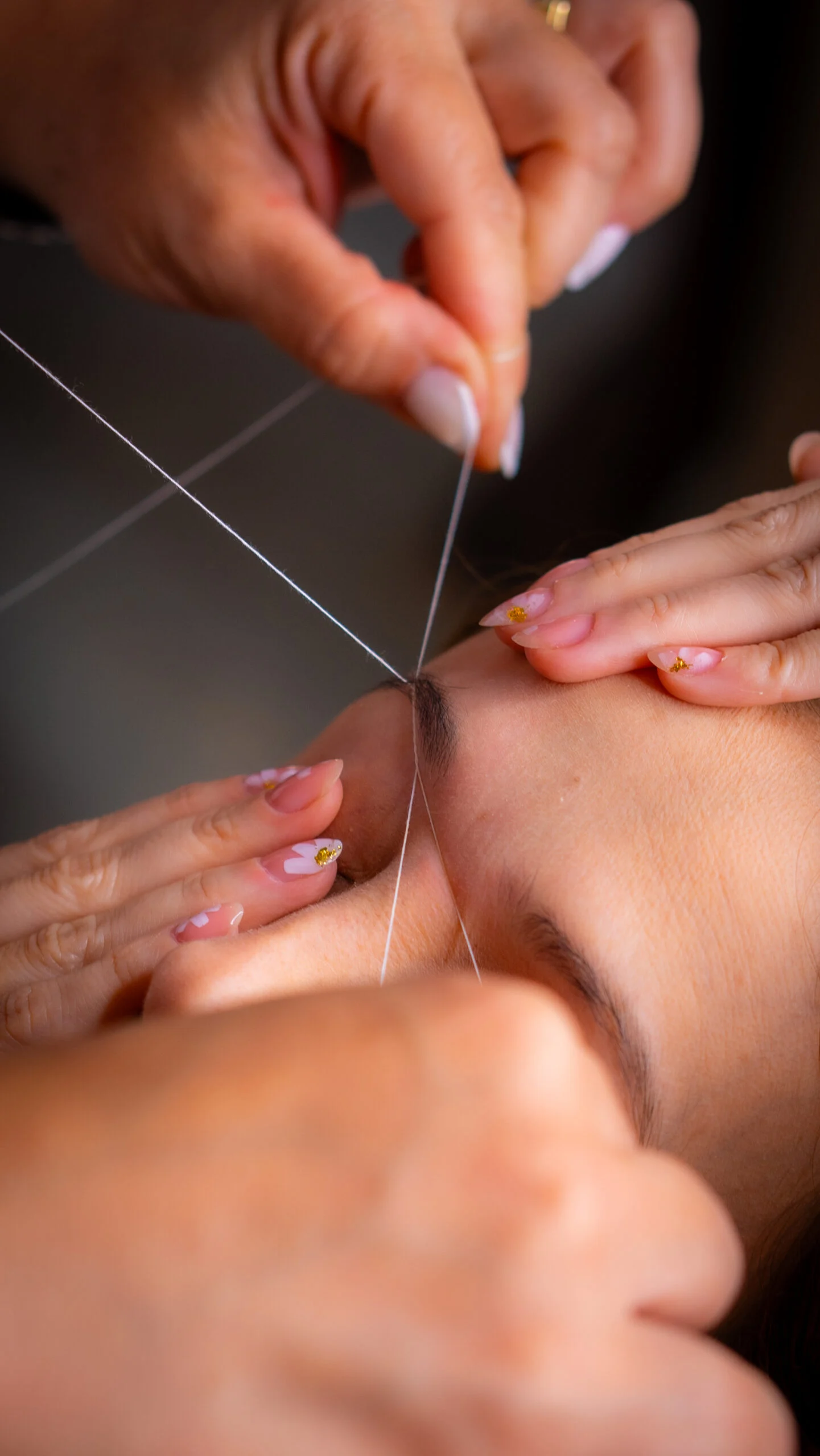 Tratamiento de diseño de cejas en Vanyti Center Beauty Murcia